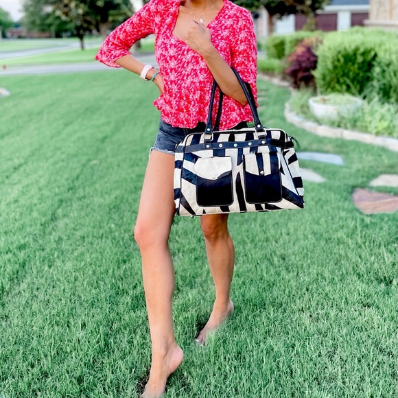 Hair on cowhide duffle weekender tote diaper bag - Picture 9 of 16